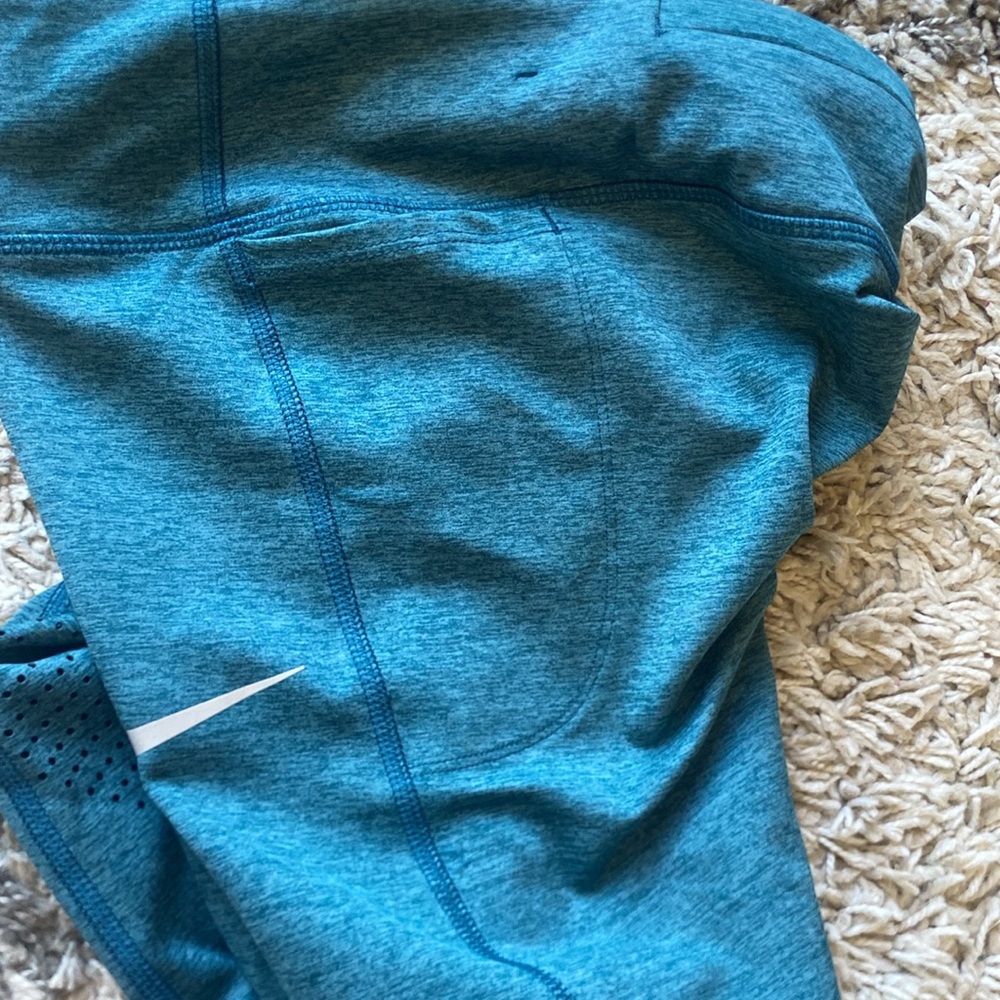 NWT Nike Epic Luxe Crop Leggings - Picture 9 of 11